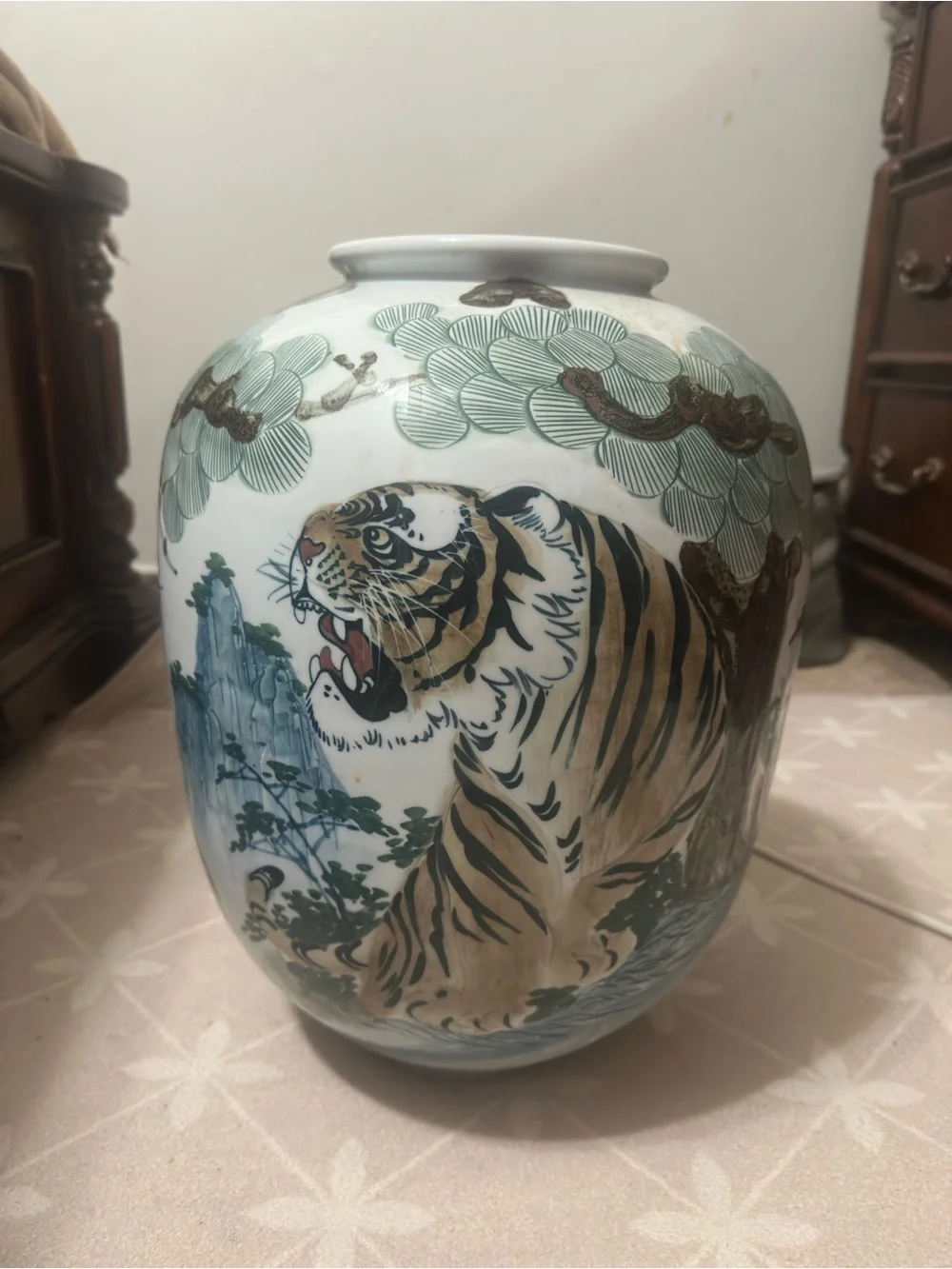 White Porcelain Decorative Vase with Hand-Painted Green Botanical Motif